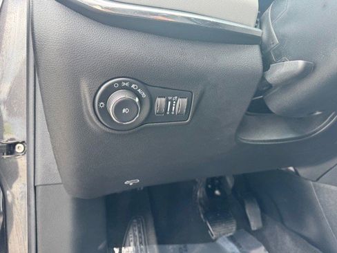 Used 2023 Jeep Compass Limited AWD/4WD image 13
