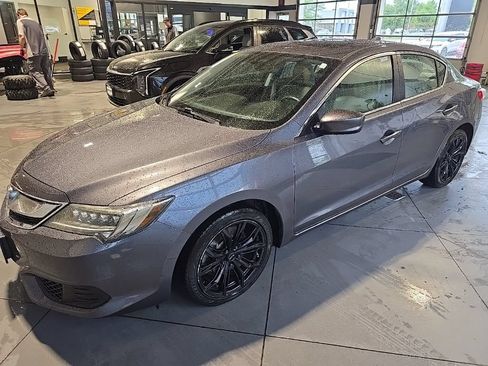 Used 2017 Acura ILX FWD image 4
