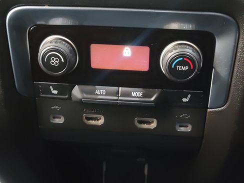 Used 2021 Chevrolet Suburban Z71 w/ Z71 Off-Road Package image 36