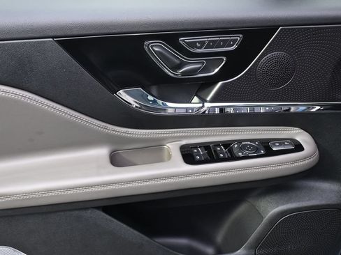Used 2026 Lincoln Corsair Premiere AWD/4WD image 22