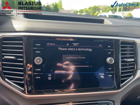 Used 2022 Volkswagen Atlas SEL Premium AWD/4WD image 29
