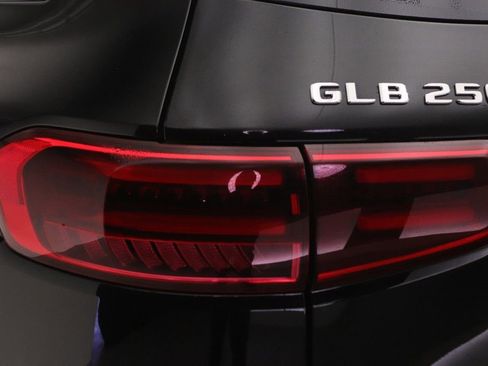 Certified 2026 Mercedes-Benz GLB 250 image 21