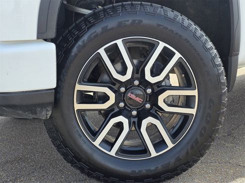 Used 2022 GMC Sierra 1500 AT4 w/ AT4 Preferred Package image 26