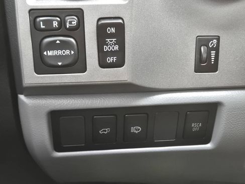 Used 2013 Toyota Sequoia Limited image 35