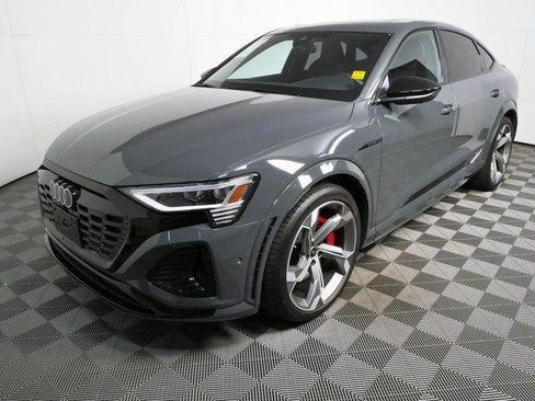 Used 2024 Audi SQ8 e-tron Premium Plus w/ Black Optic Package AWD/4WD image 34