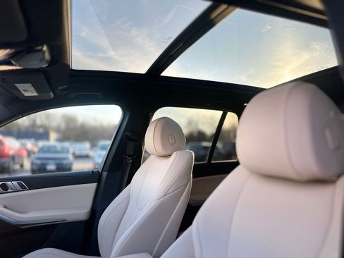 Used 2022 BMW X5 xDrive40i w/ Premium Package image 14