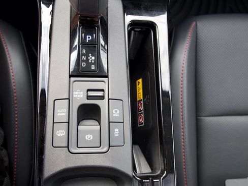 Used 2026 Toyota Prius Plug-In Hybrid FWD image 38