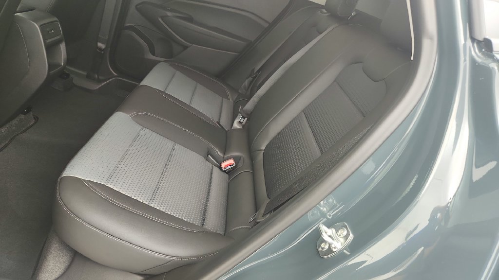 Used 2026 Chevrolet Trax LT FWD image 22
