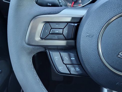 Used 2016 Ford Mustang Shelby GT350 w/ Technology Package RWD image 11