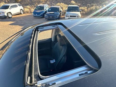 Used 2022 Honda Odyssey Elite image 22