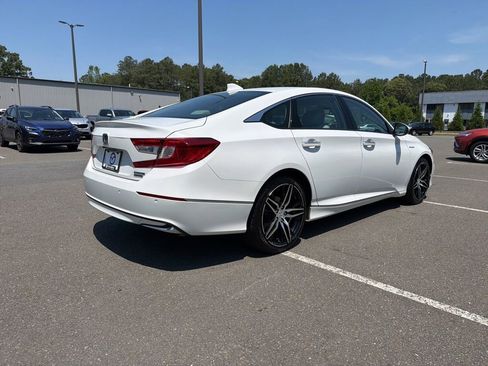 Used 2022 Honda Accord Touring image 8