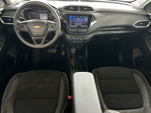 Used 2022 Chevrolet TrailBlazer LT w/ Convenience Package image 12
