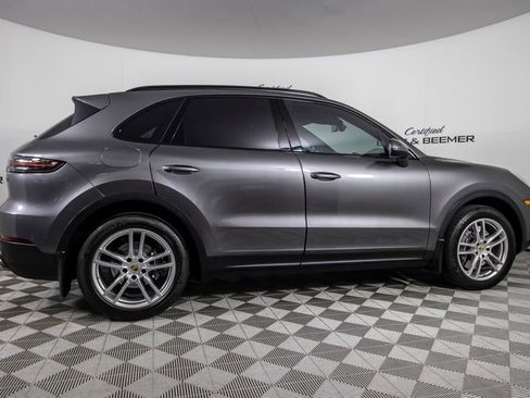 Used 2023 Porsche Cayenne AWD/4WD image 4