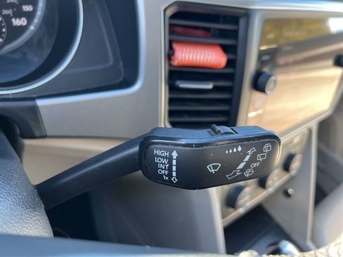 Used 2019 Volkswagen Atlas SE image 14