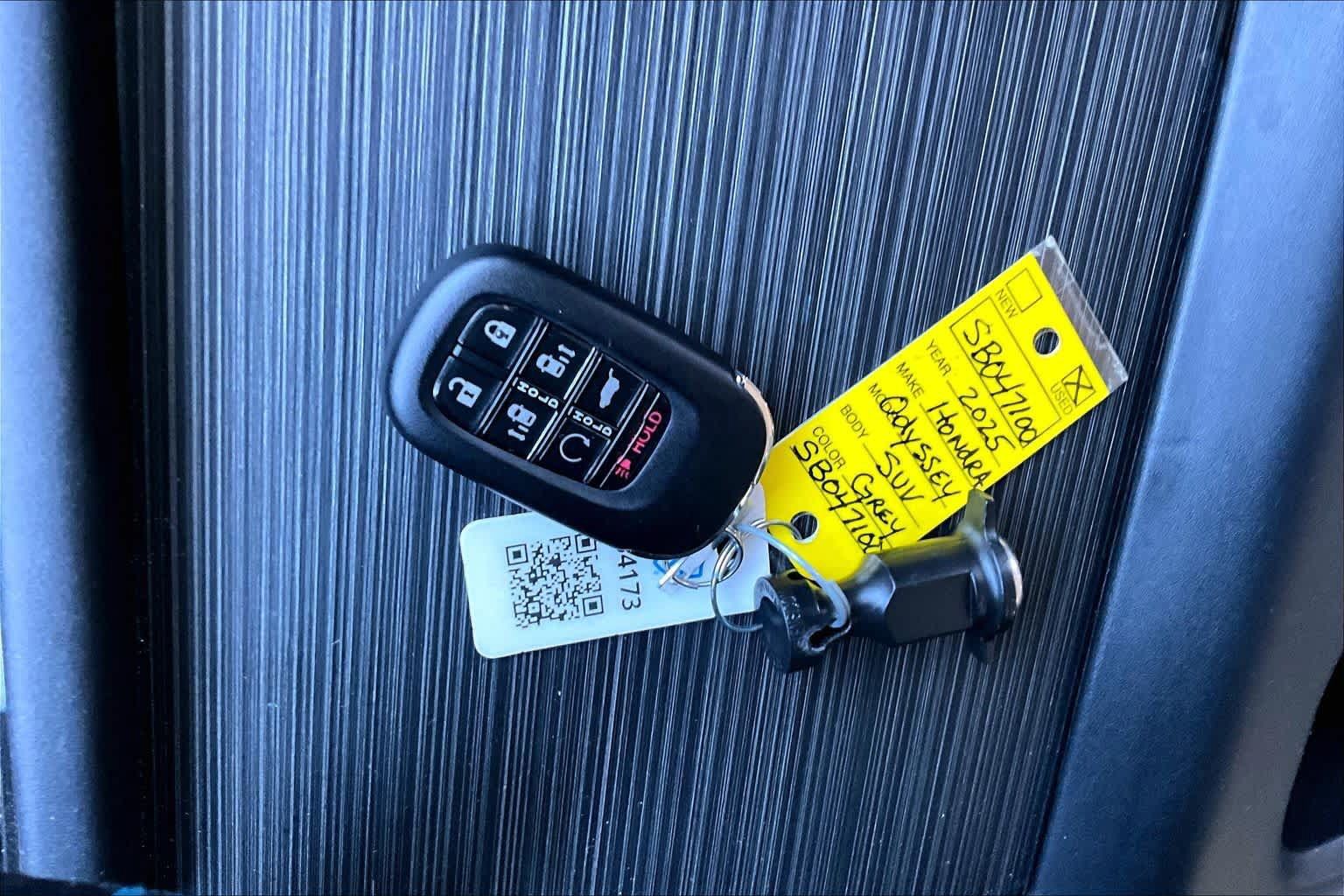 Used 2025 Honda Odyssey Elite image 15