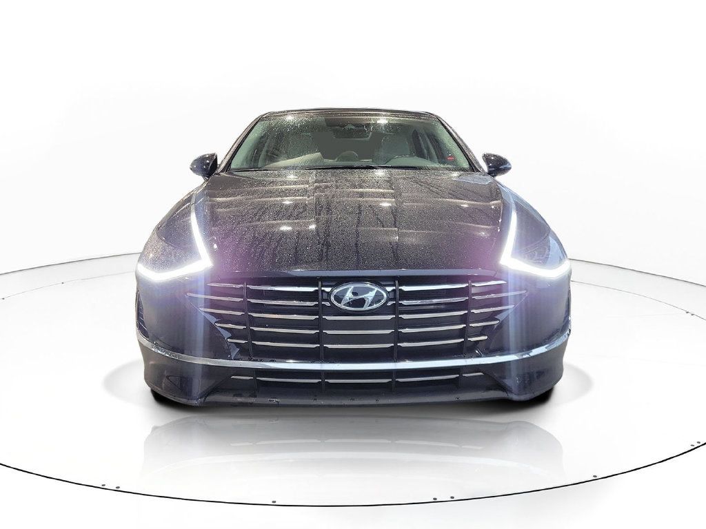 Used 2023 Hyundai Sonata SE FWD image 2