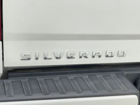 Used 2016 Chevrolet Silverado 1500 High Country w/ High Country Premium Package AWD/4WD image 39