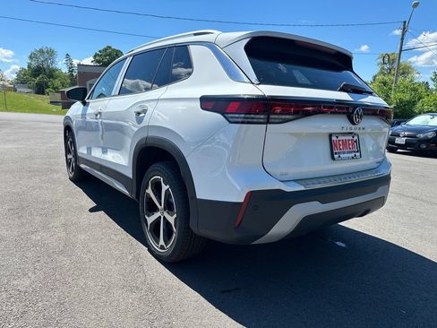 New 2026 Volkswagen Tiguan SE AWD/4WD image 2