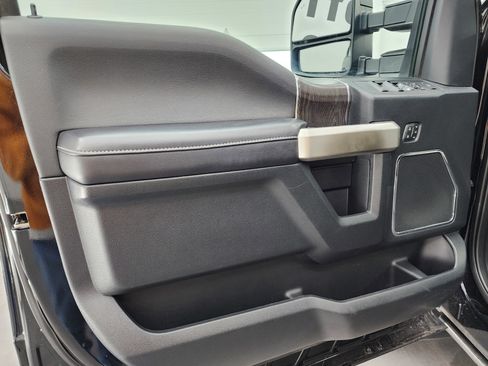 Used 2021 Ford F350 Lariat w/ Lariat Ultimate Package image 45