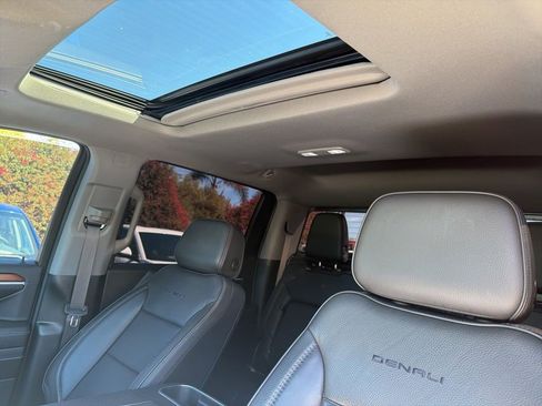 Certified 2022 GMC Sierra 1500 Denali w/ Denali Reserve Package image 10