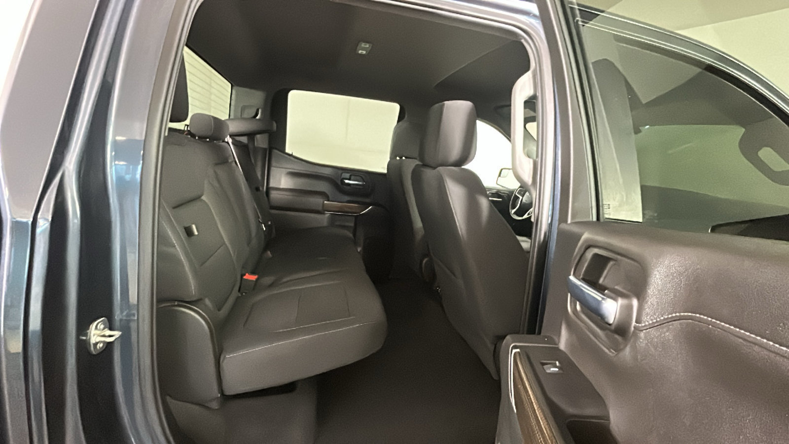 Used 2020 Chevrolet Silverado 1500 LT Trail Boss w/ Convenience Package AWD/4WD image 35