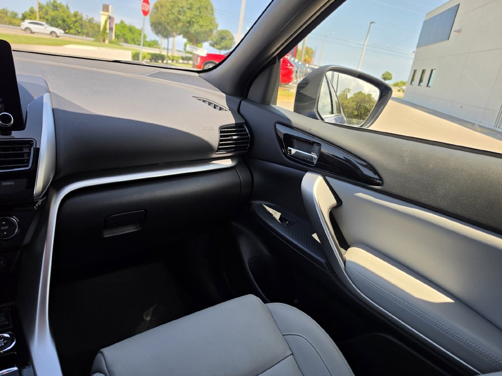 Used 2025 Mitsubishi Eclipse Cross SEL AWD/4WD image 11