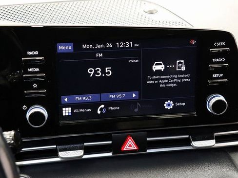 Used 2022 Hyundai Elantra SEL w/ Convenience Package image 16