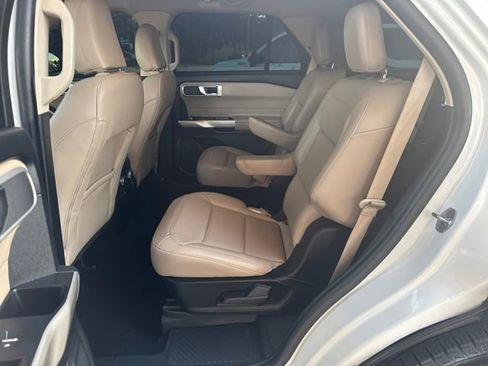 Used 2021 Ford Explorer XLT w/ Equipment Group 202A image 27