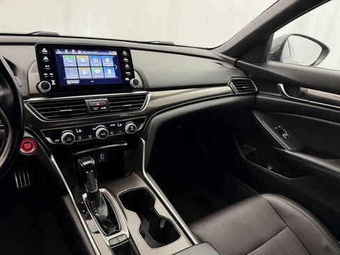 Used 2020 Honda Accord Sport image 15