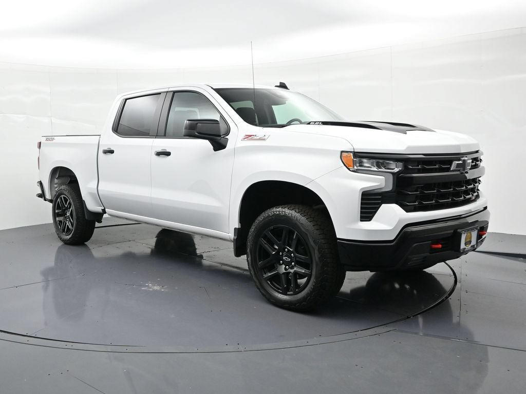Used 2025 Chevrolet Silverado 1500 LT Trail Boss AWD/4WD image 4