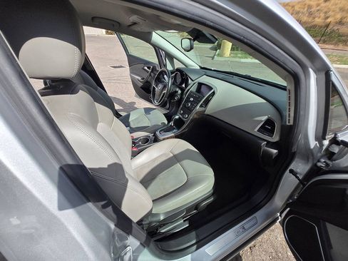 Used 2013 Buick Verano FWD image 34
