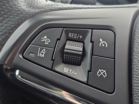 Used 2016 Chevrolet SS image 37