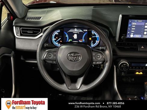 Used 2024 Toyota RAV4 LE AWD/4WD image 14