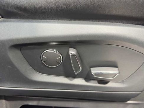 Used 2020 Ford Explorer Limited RWD image 13