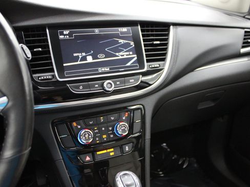 Used 2019 Buick Encore Essence FWD image 23