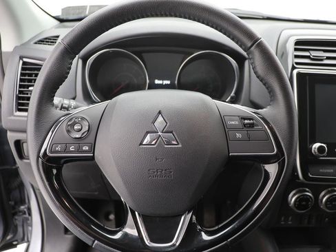 Used 2025 Mitsubishi Outlander Sport 2.0 SE image 16