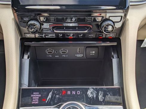 New 2024 Jeep Grand Cherokee Limited 4xe w/ Trailer Tow Package image 23