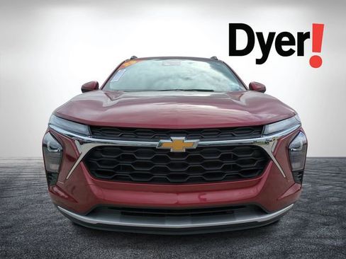 Certified 2025 Chevrolet Trax LT image 9