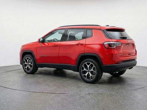 Used 2025 Jeep Compass Limited image 6