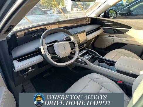 New 2025 Lincoln Nautilus Premier image 7
