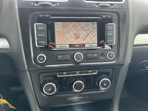 Used 2014 Volkswagen Golf TDI FWD image 19