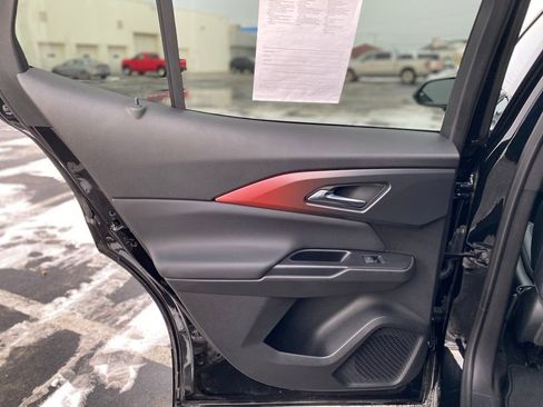 Used 2025 Chevrolet Equinox EV RS image 16