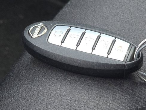 Used 2024 Nissan Altima 2.5 SV image 31