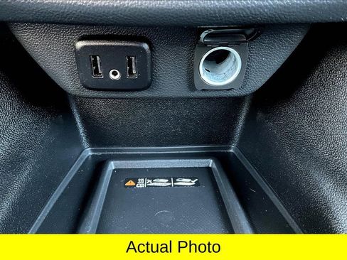 Used 2023 Chevrolet Traverse LT image 26