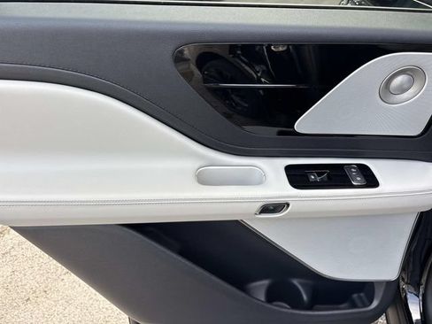 New 2026 Lincoln Aviator Reserve AWD/4WD image 19