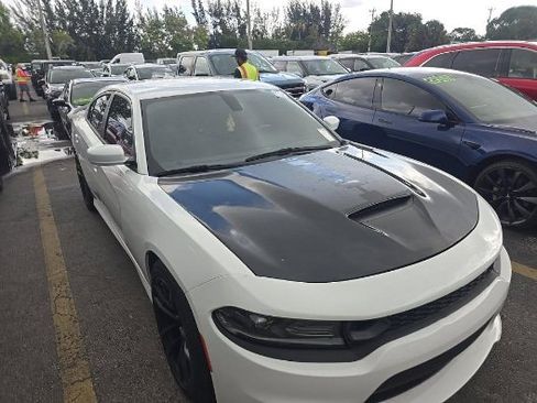 Used 2019 Dodge Charger Scat Pack w/ Plus Group RWD image 2