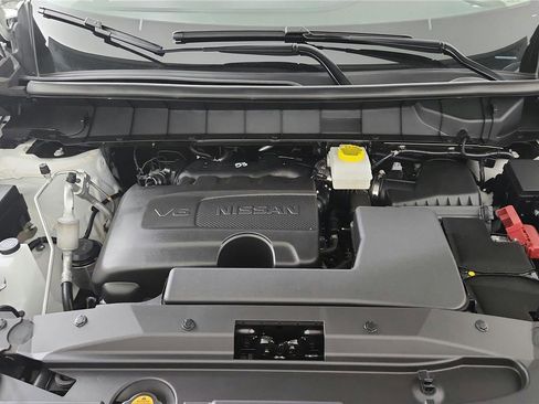 Used 2024 Nissan Pathfinder SL image 35