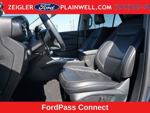 Used 2023 Ford Explorer XLT w/ Equipment Group 202A AWD/4WD image 18