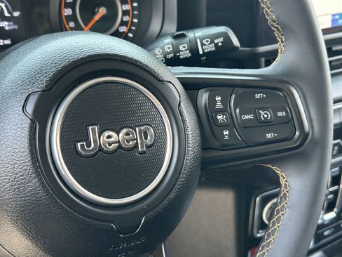 Used 2024 Jeep Wrangler Unlimited Sport AWD/4WD image 29