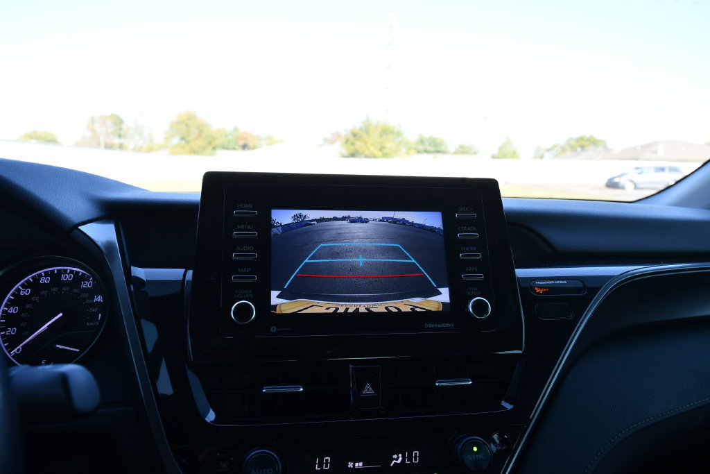 Used 2023 Toyota Camry SE FWD image 16